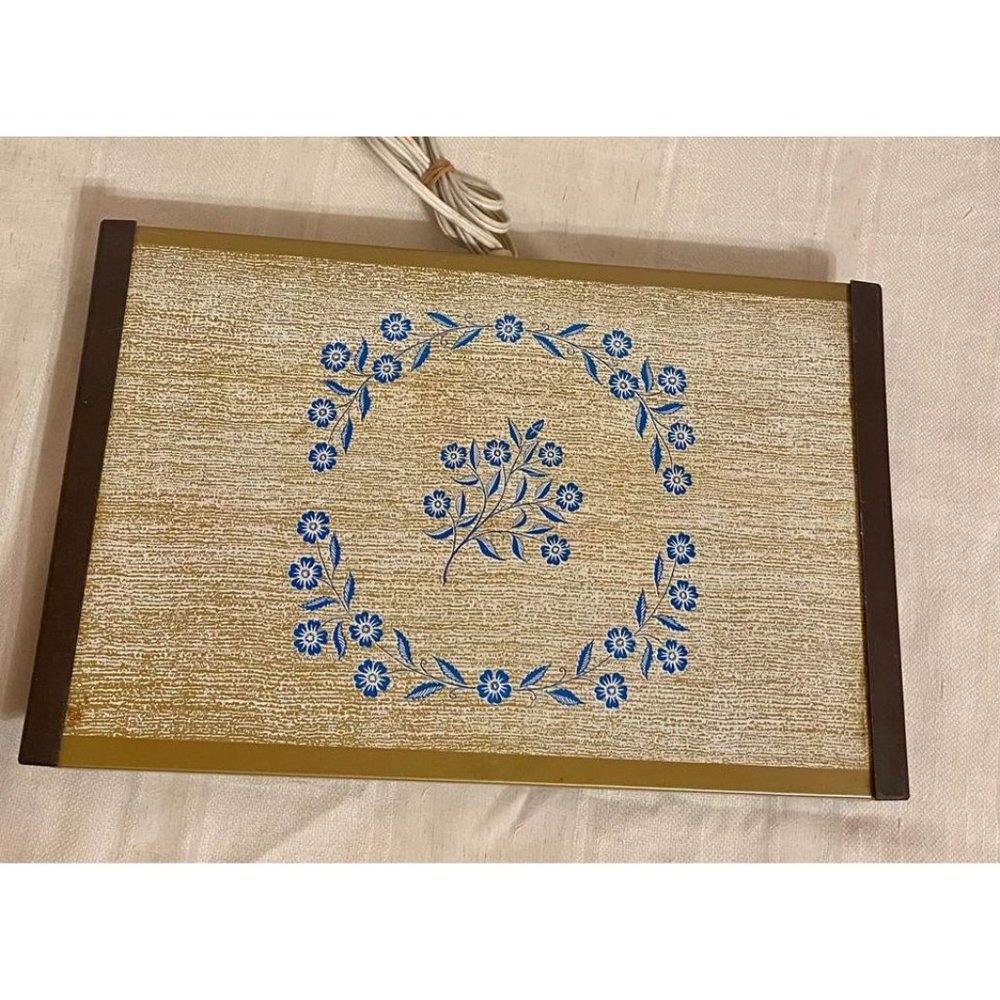 Vintage Working Blue Corn Flower Warming Tray
